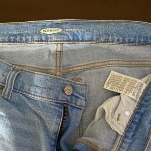 Old Navy Women’s size 8 boyfriend jeans